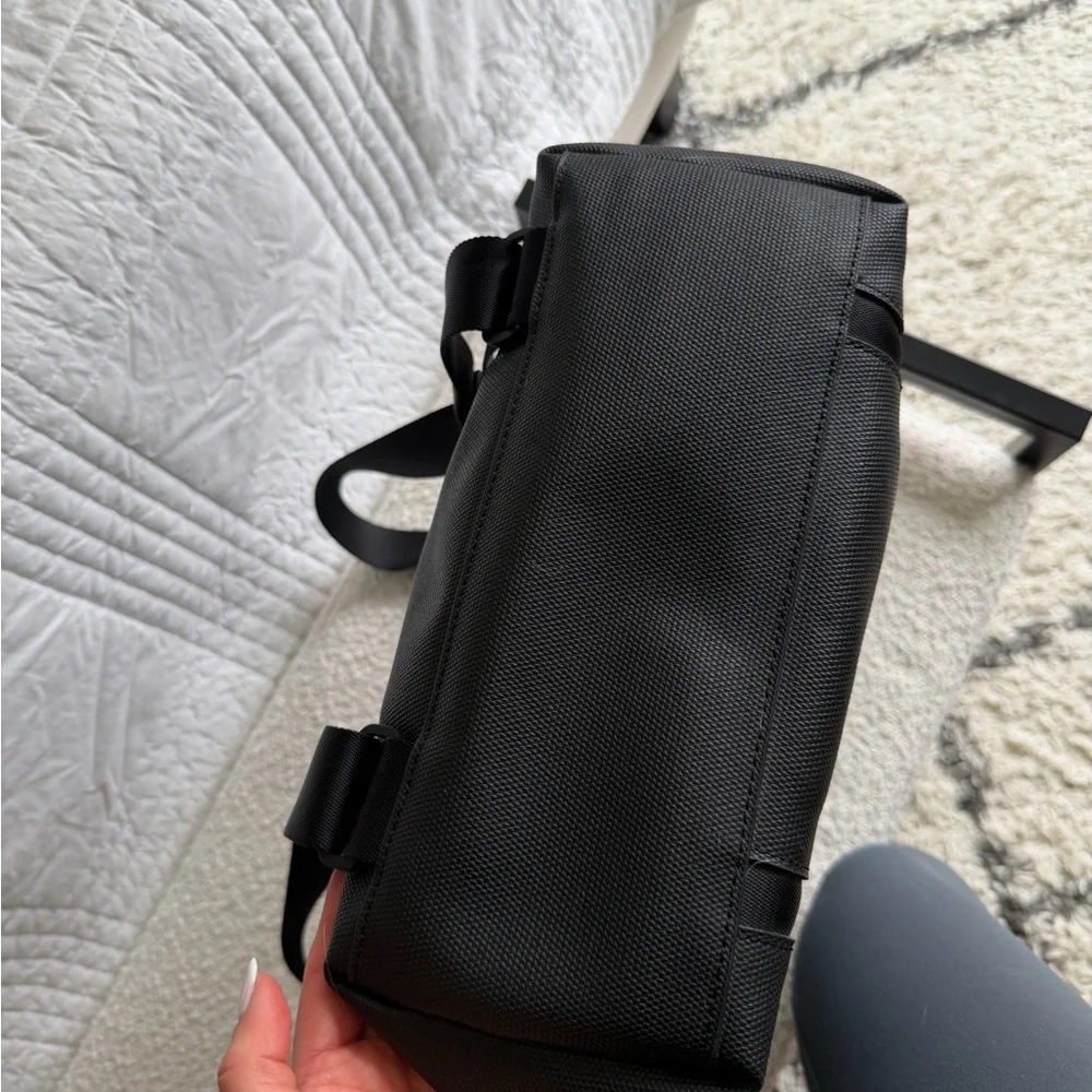 lululemon athletica Black Tote-Style Backpack - Picture 5 of 6